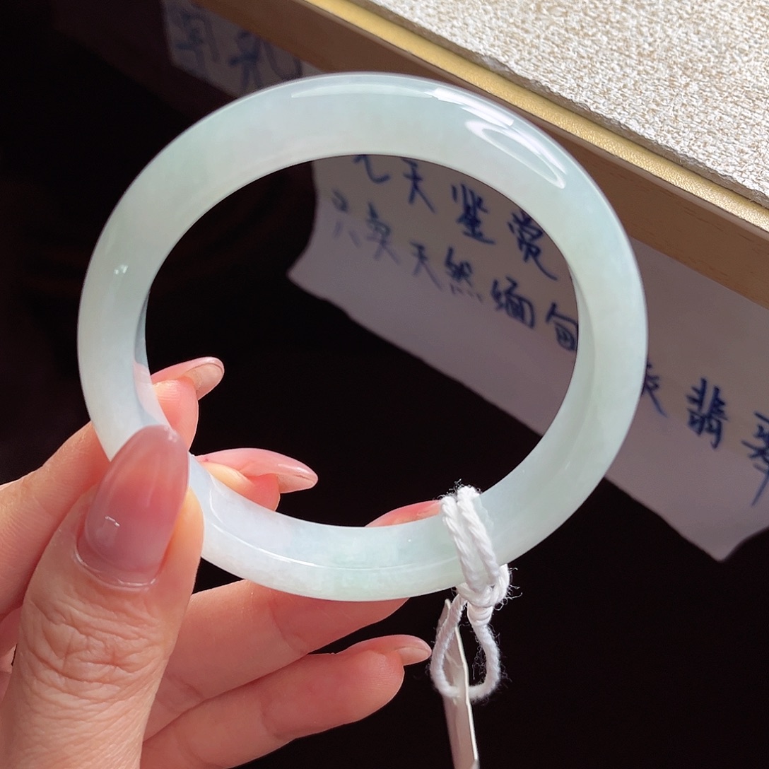 翡翠未镶嵌手镯手镯