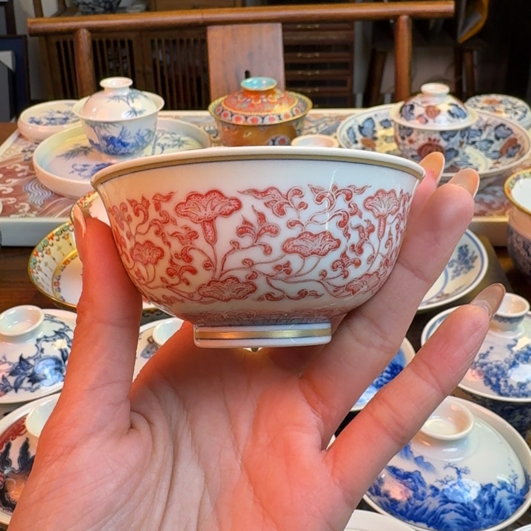 杯重工釉里红点工缠枝花卉杯