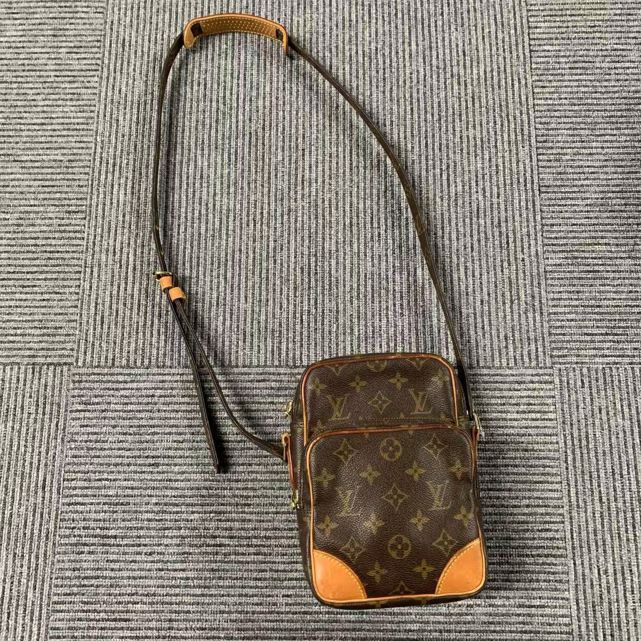 95新 LouisVuitton/路易威登 YFF322/斜挎包