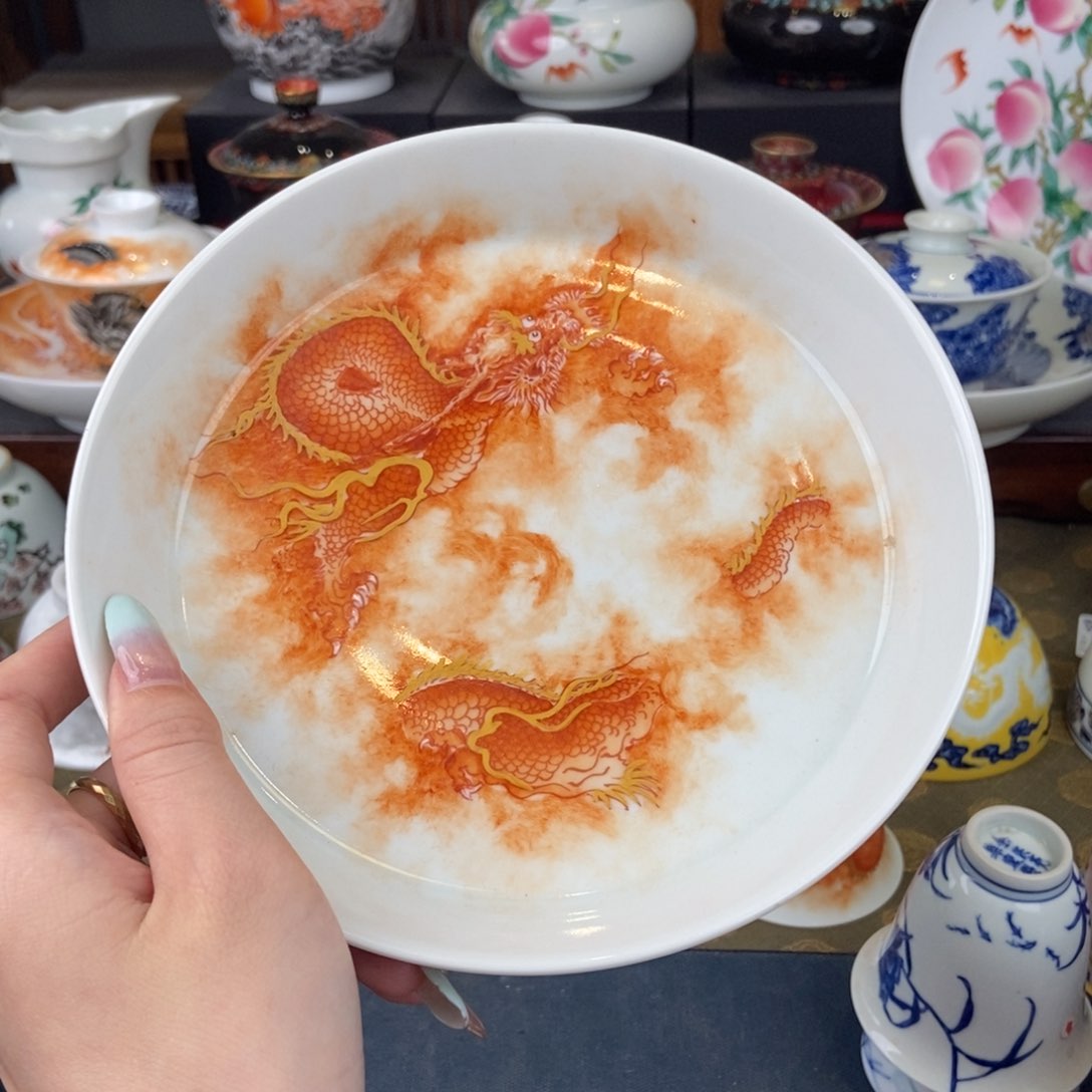 陶瓷艺术家的作品是一种