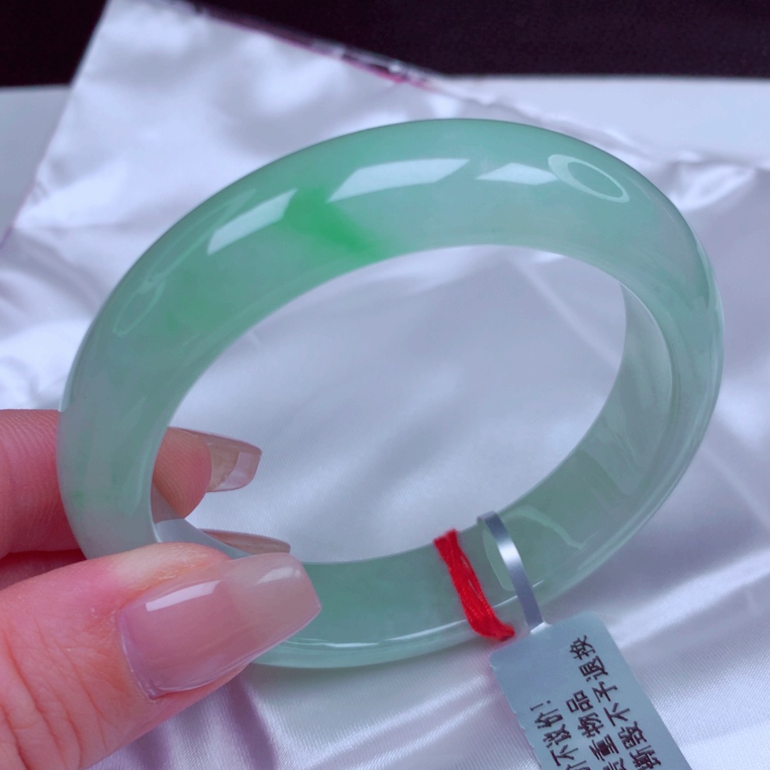 翡翠未镶嵌手镯手镯