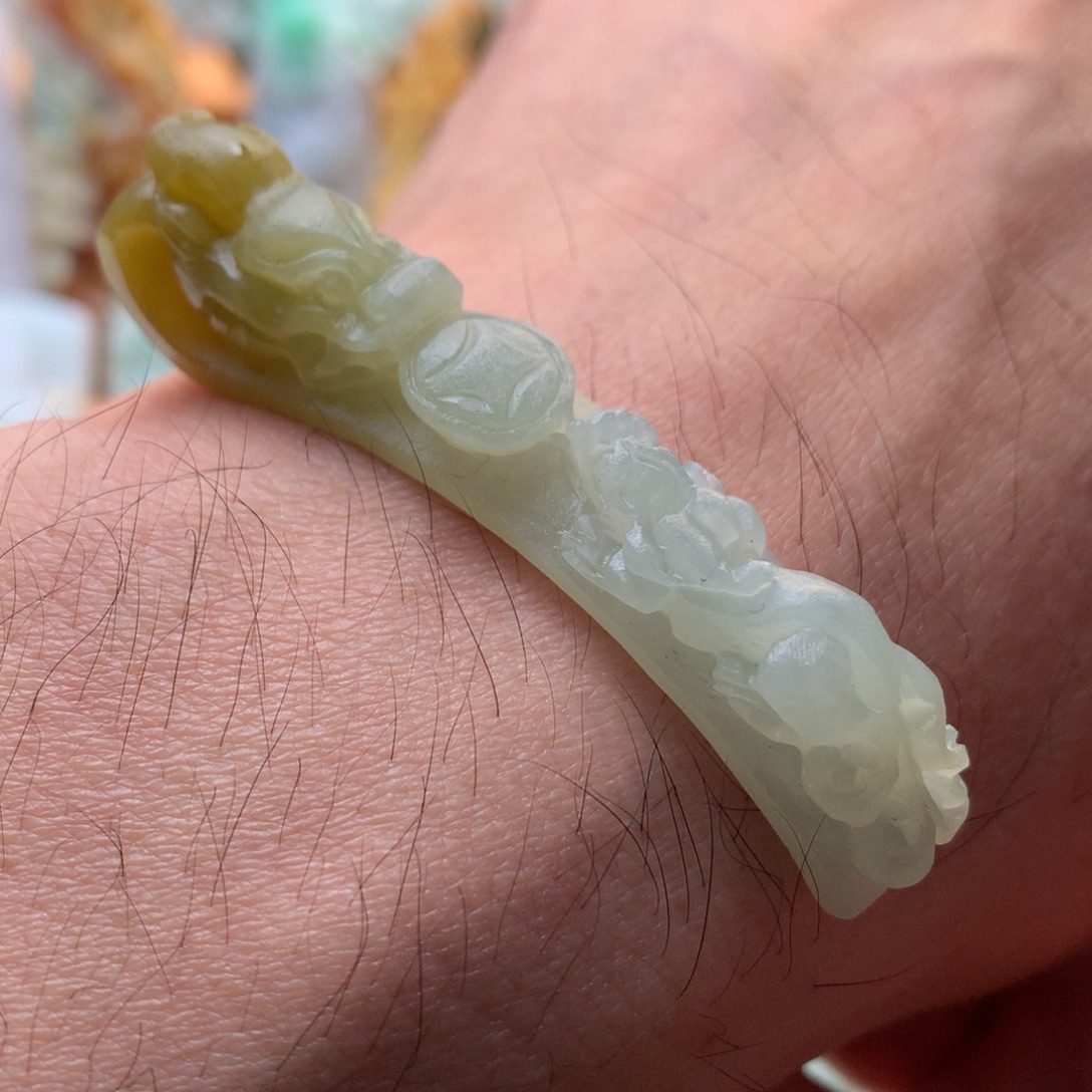 定制翡翠未镶嵌龙勾手牌