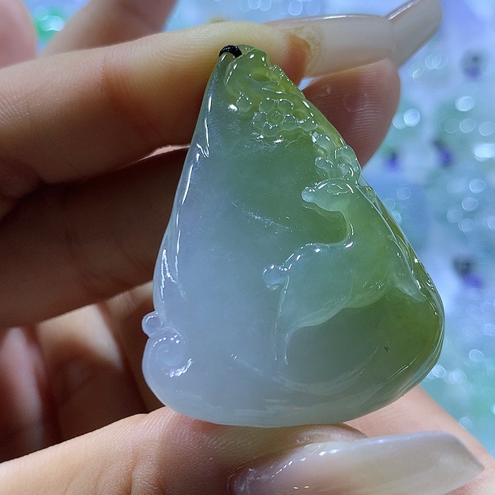 翡翠未镶嵌颈饰天然翡翠A货吊坠