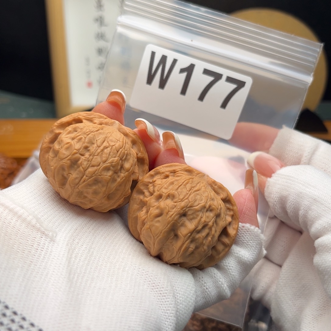 文玩核桃把件40平闷w177微虚尖