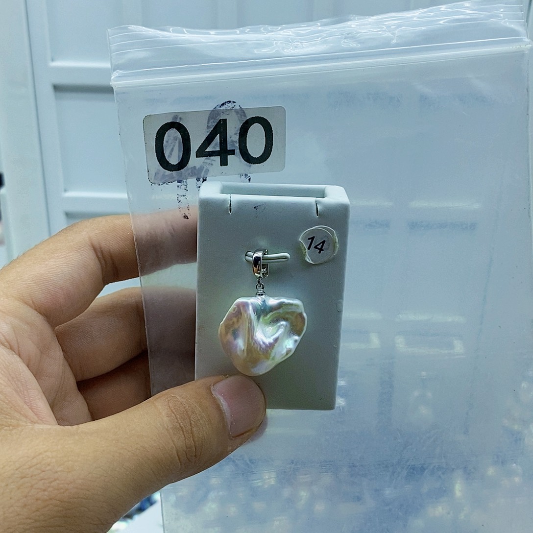 淡水珍珠合金颈饰