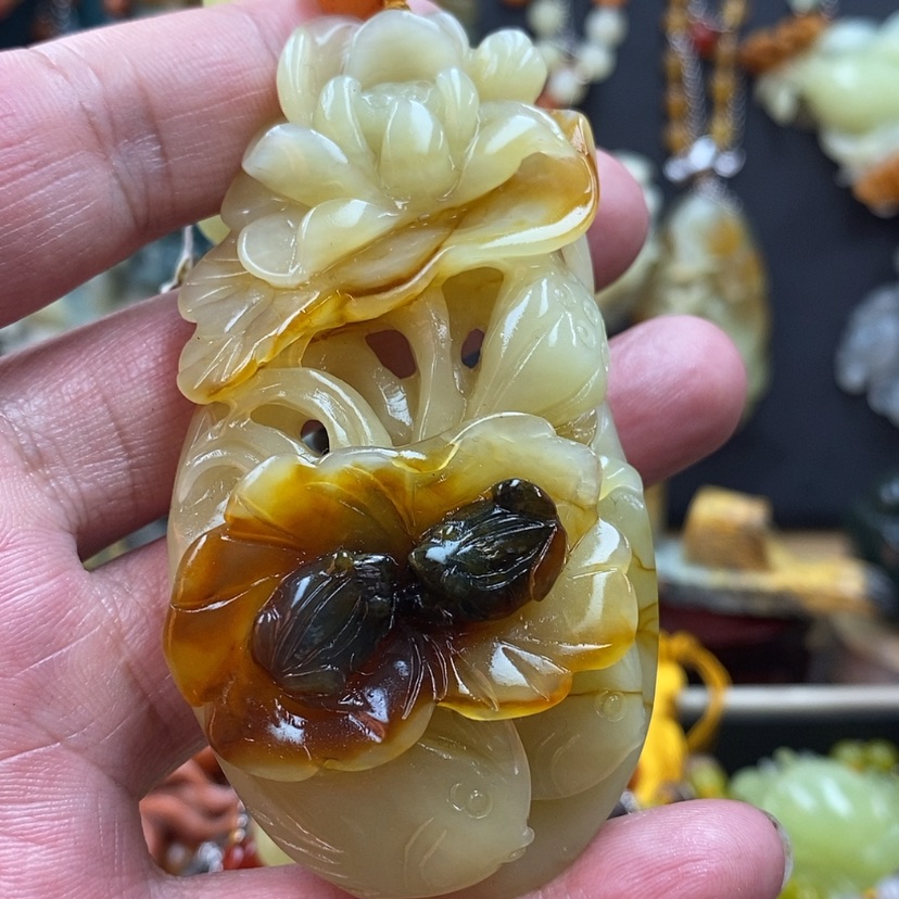 【闪购商品】蛇纹石玉吊坠未镶嵌