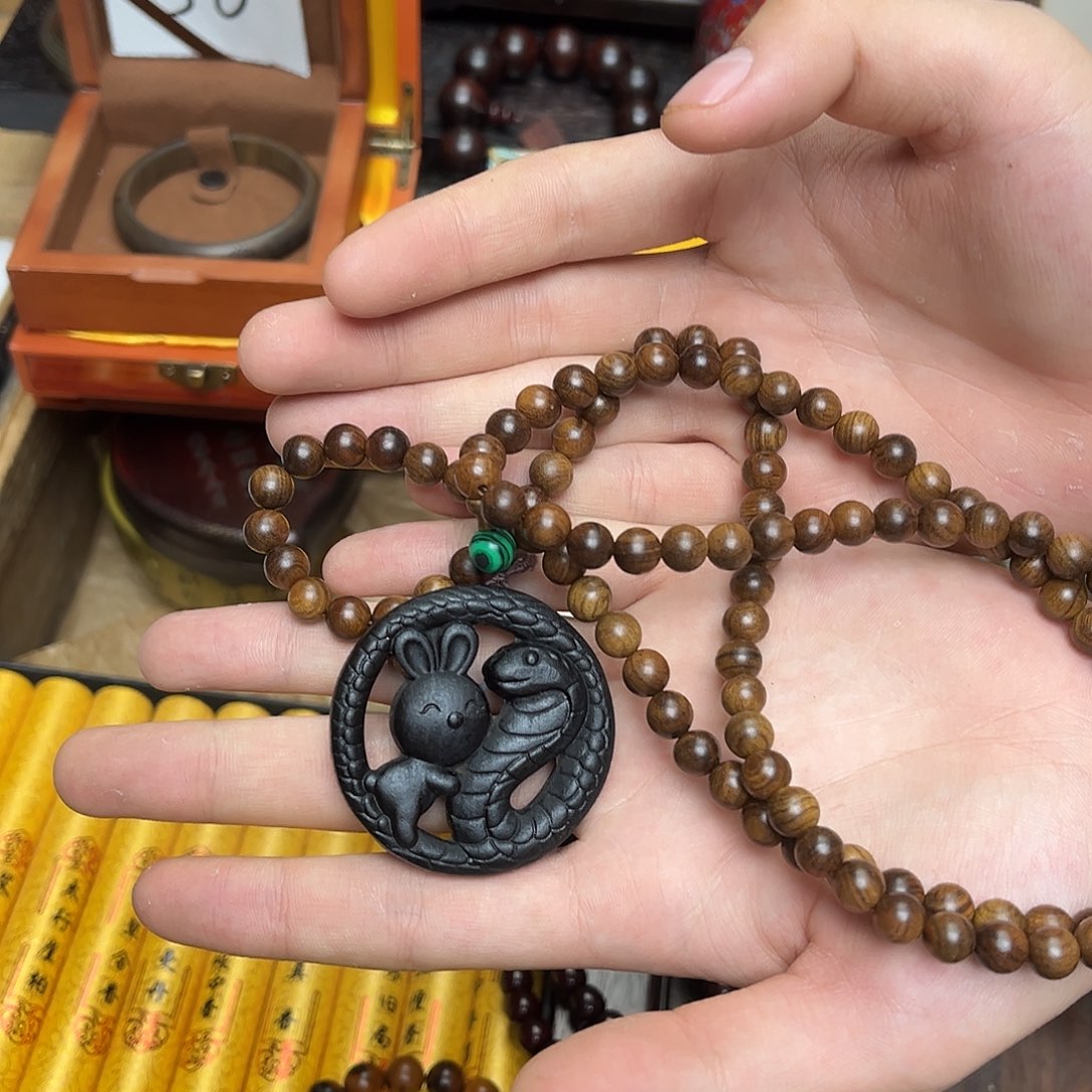 大叶紫檀（黑酸枝木类）