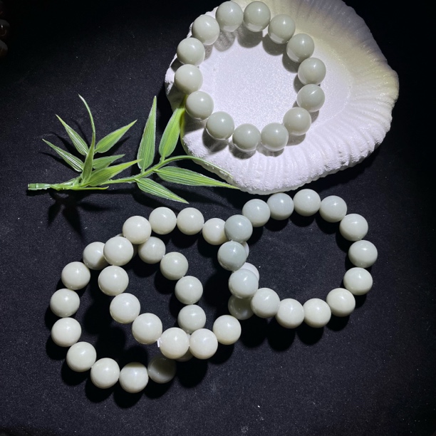 和田玉瓷白卡16mm多样性发货拍一发一