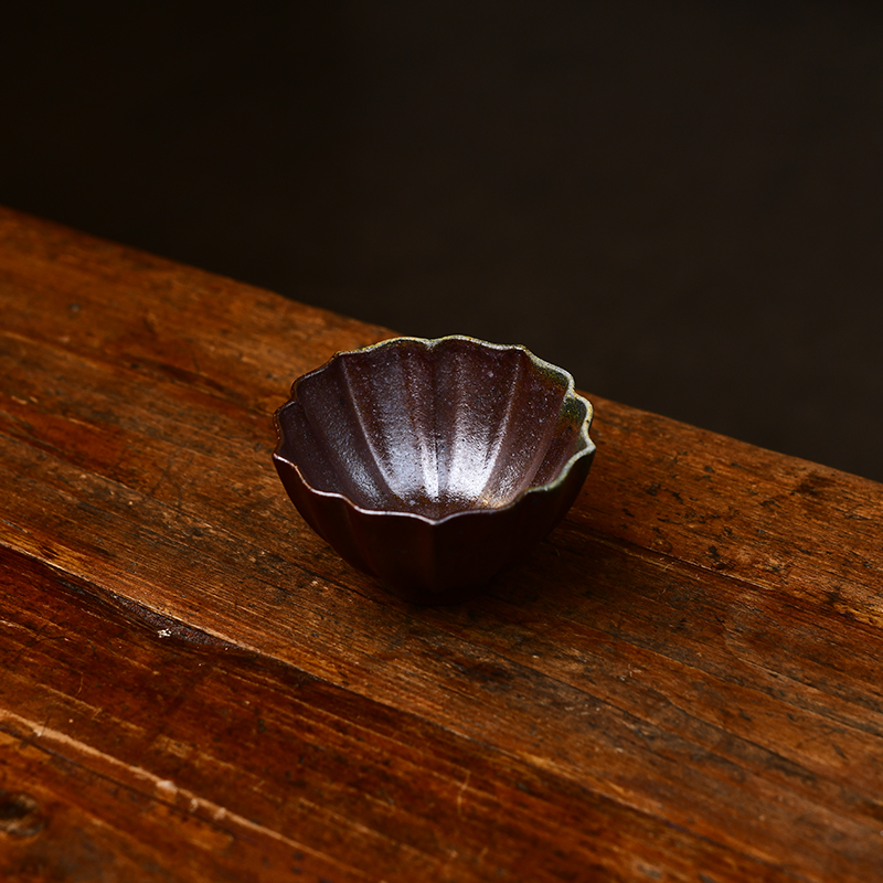 宏中 宜兴柴烧菱花阔口杯 土窑柴烧老段泥窑变品茗杯 自然落釉