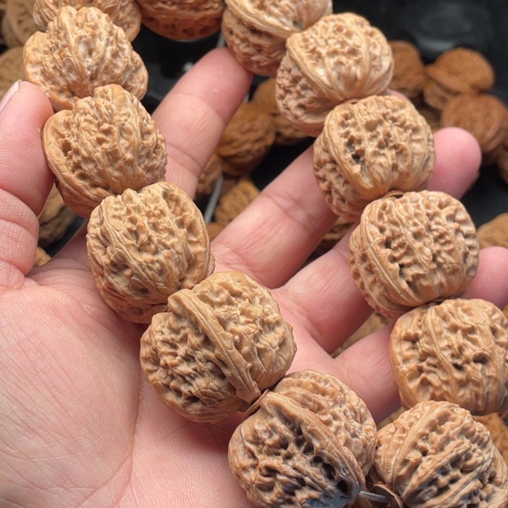 文玩核桃吊坠金*陵3白狮子