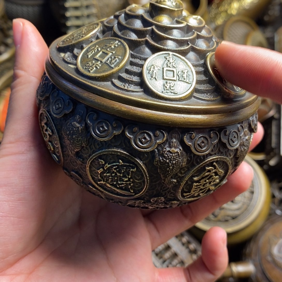 精美铜器做工精良