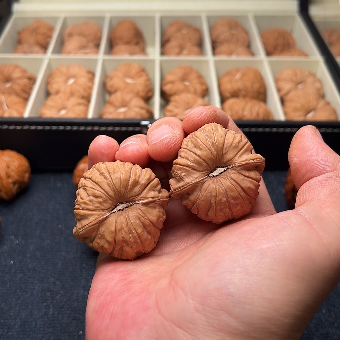 亲***生文玩核桃吊坠1093亲爱的