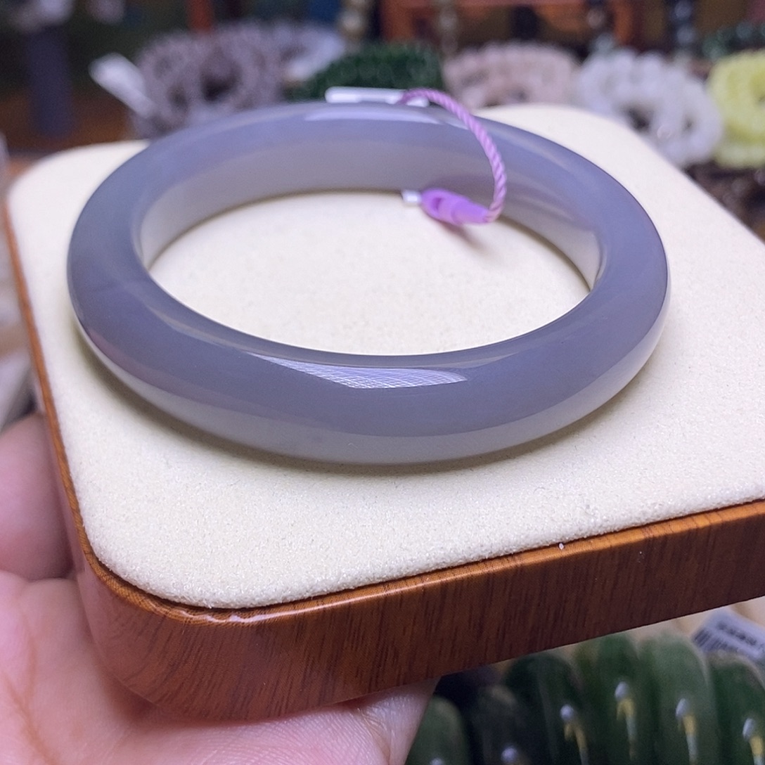 和田玉未镶嵌颈饰浓烟紫老料收藏手镯55圈