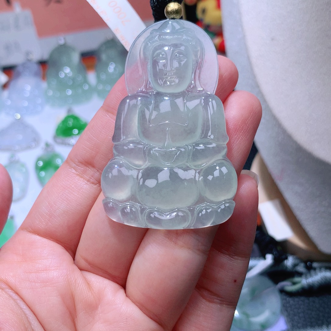 颈饰未镶嵌翡翠观音