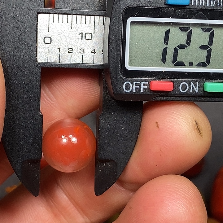 南红玛瑙未镶嵌车挂