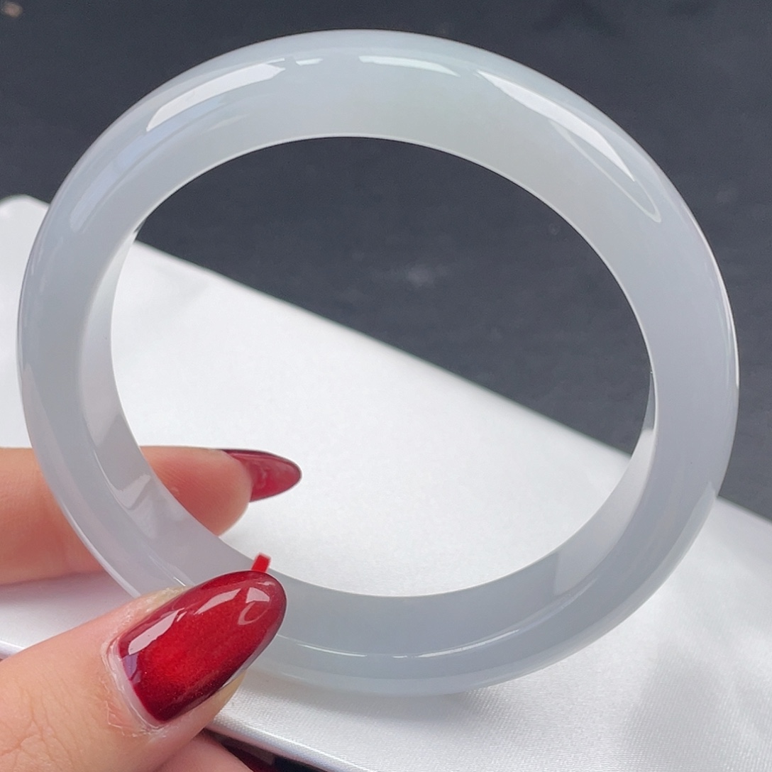 翡翠未镶嵌手镯60圈口