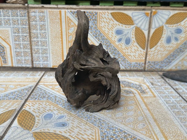 云南紫柚木鱼缸造景