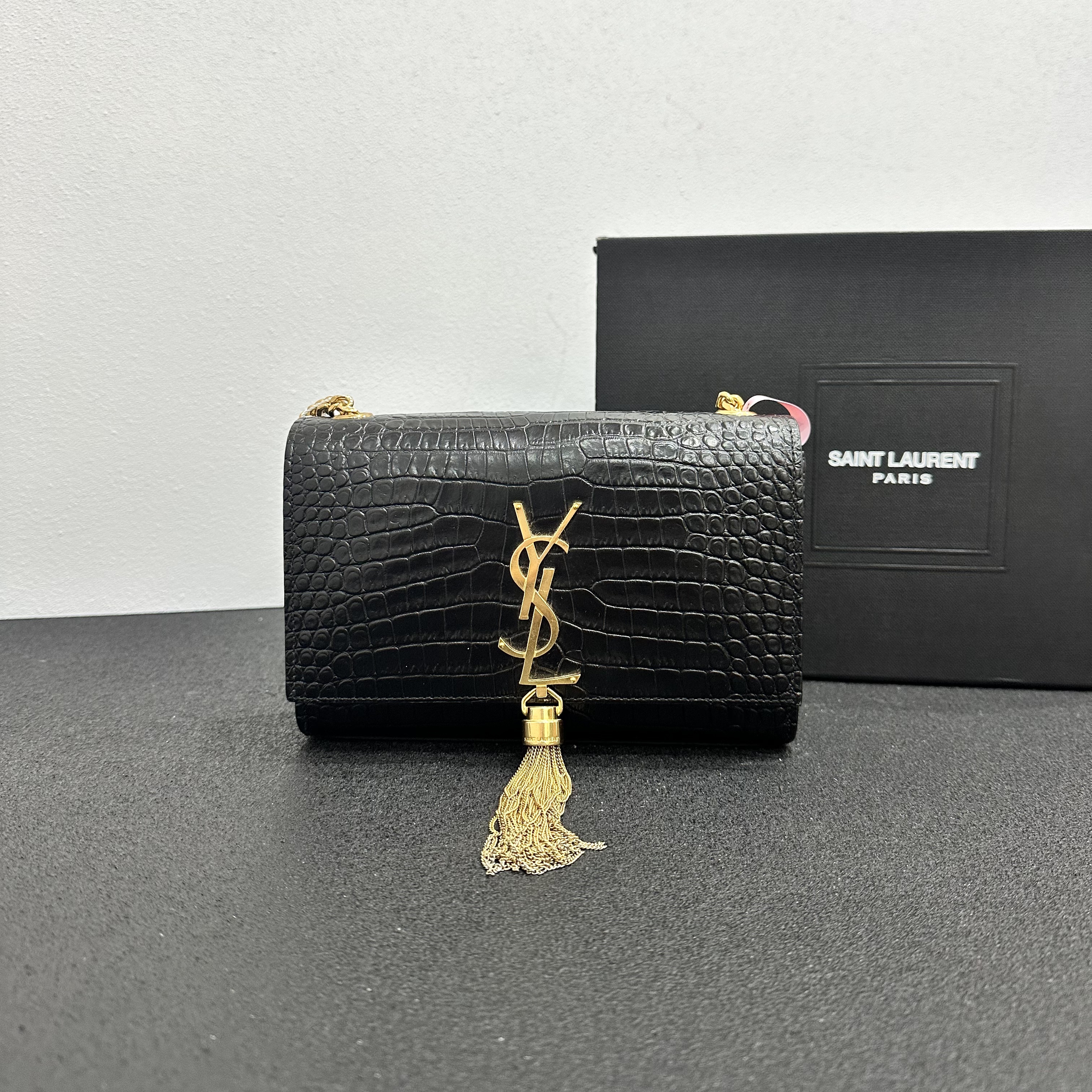 未使用 YSL/圣罗兰 壹所/kate 鳄压纹 流苏 小号 黑金 新款 双12