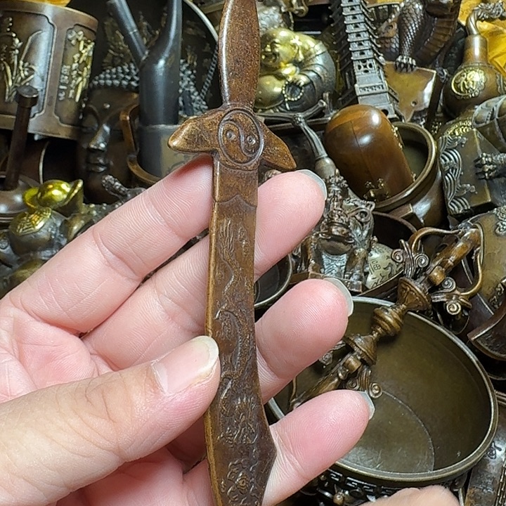 铜器摆件收收藏藏