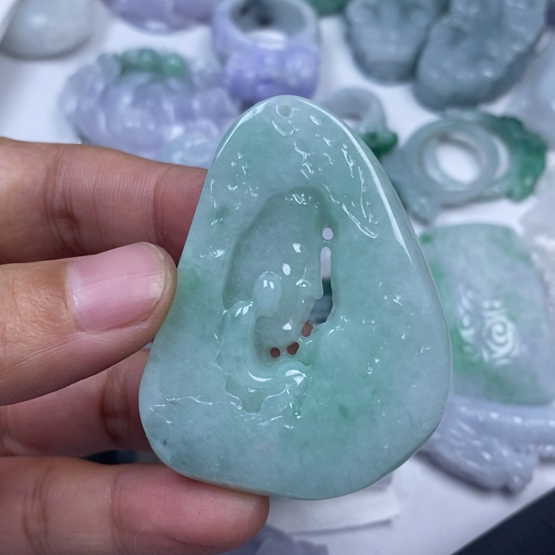翡翠未镶嵌颈饰翡翠