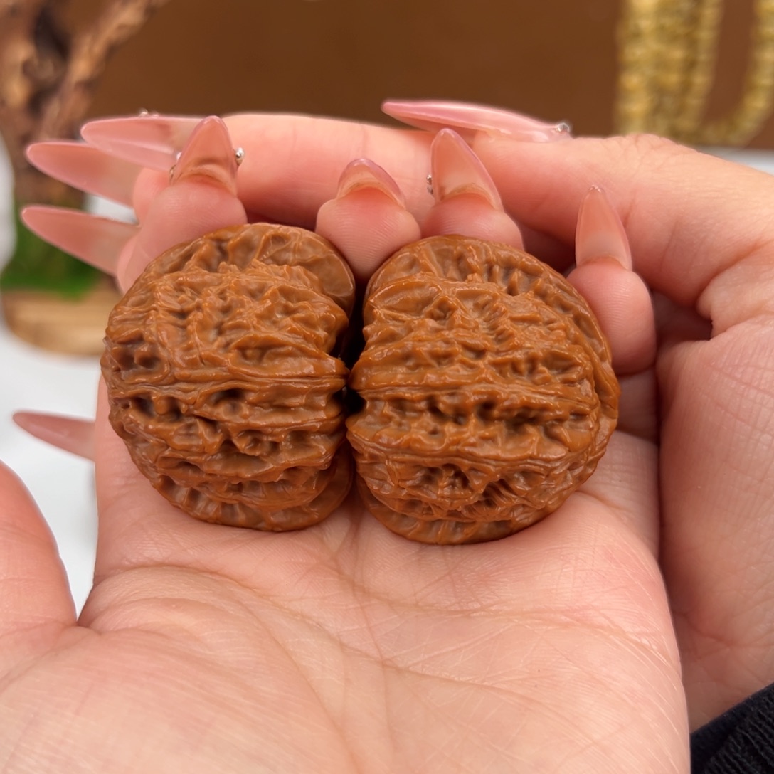 文玩核桃把件太****的三角白全品无修