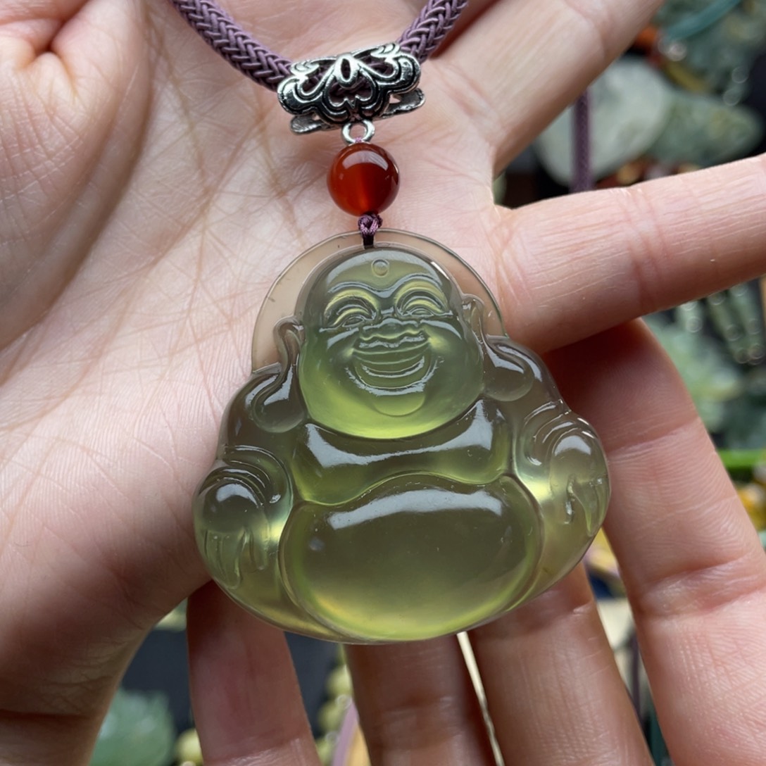 蛇纹石玉颈饰未镶嵌