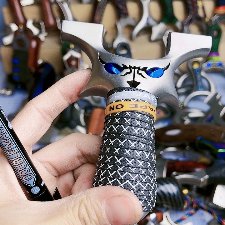 恶魔。          重炮。  