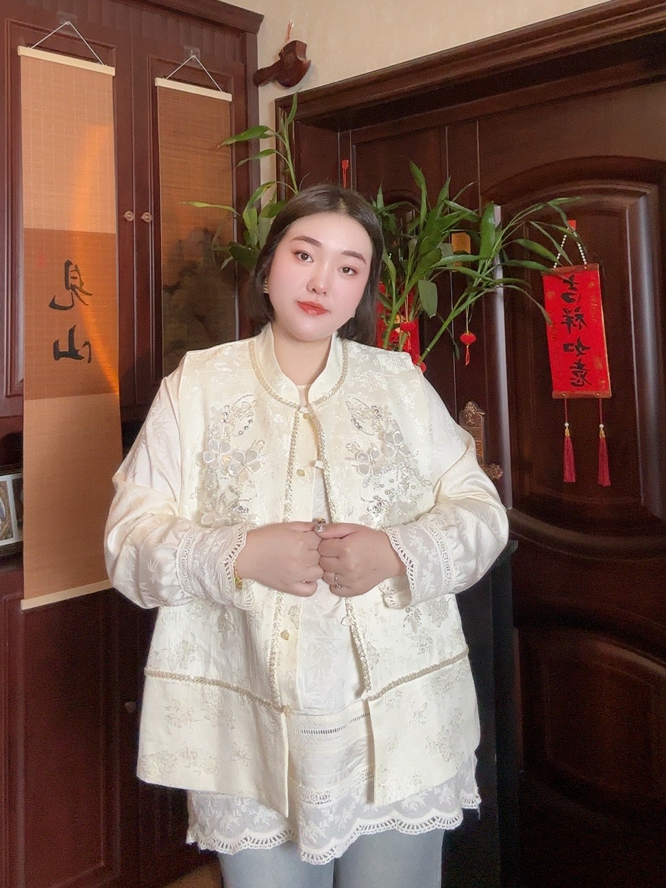 大码国风新中式打底钉珠单马甲外套大码女装2025胖MM春季宽松百搭