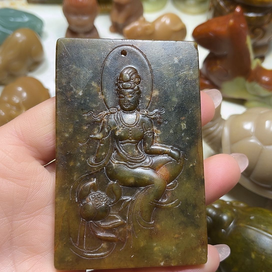 白玉菩提吊坠白玉菩提吊坠