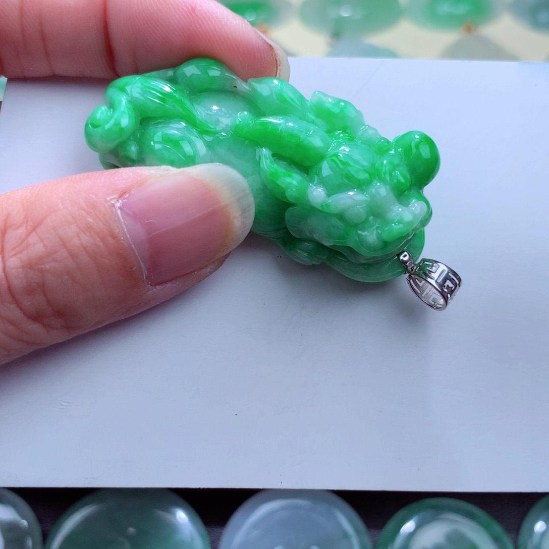 翡翠吊坠(不含链)18K金镶嵌