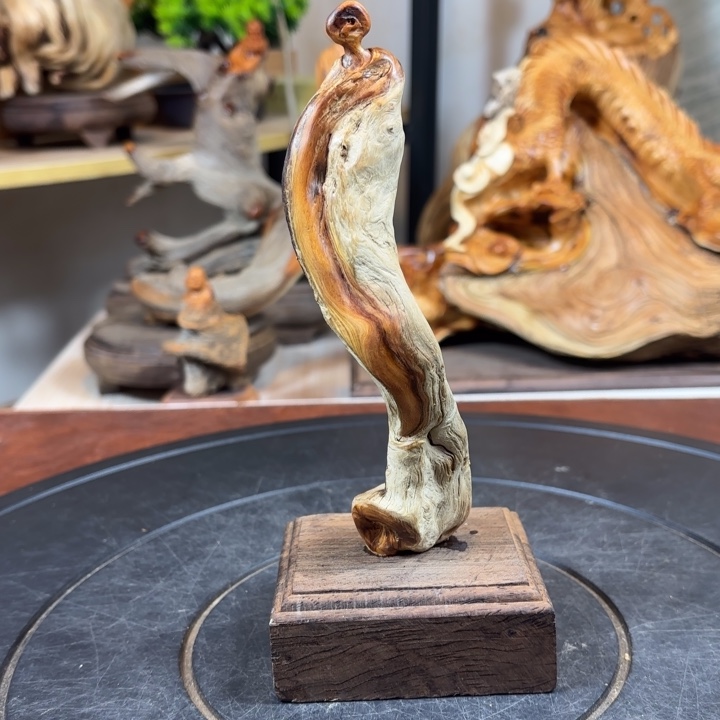 柏木（崖柏）cbhcvhvbnj