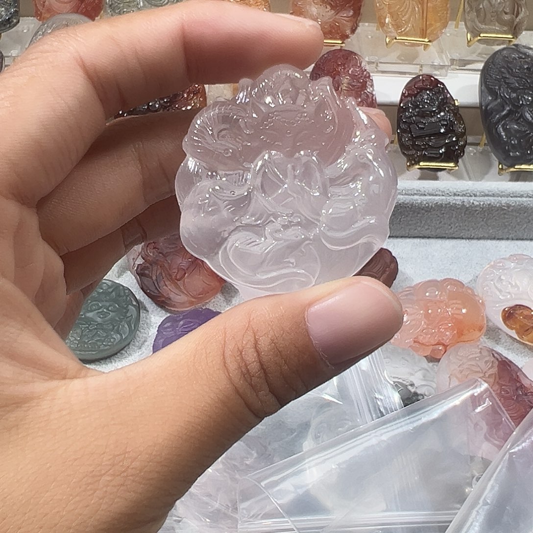 茶***栀未镶嵌颈饰水晶天然九尾狐