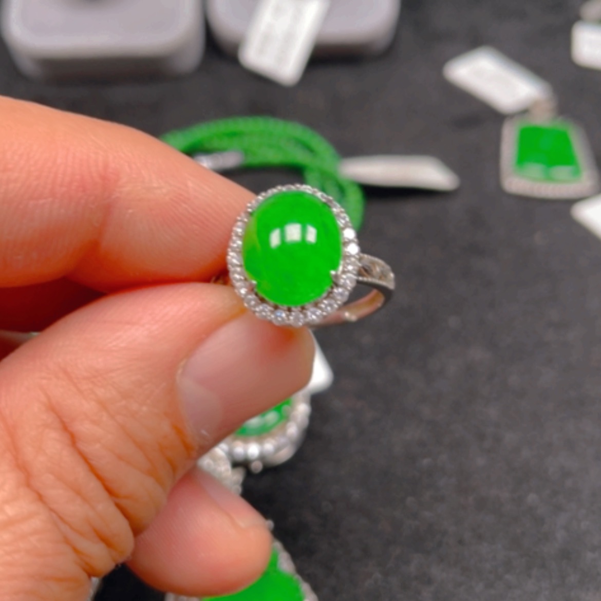 【闪购商品】翡翠颈饰银S925镶嵌戒指