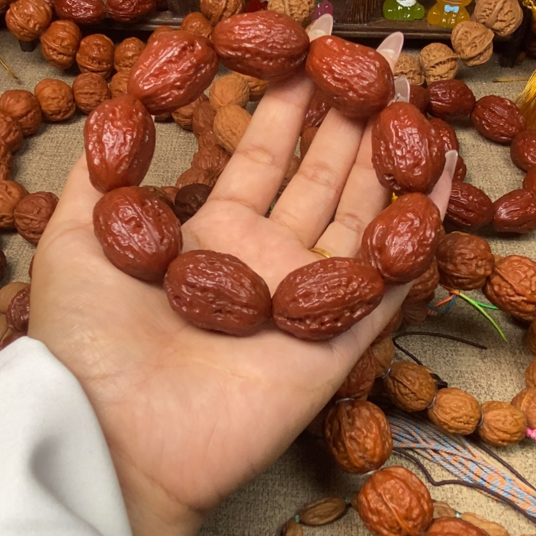 里***。文玩核桃吊坠无边大枣文玩核桃