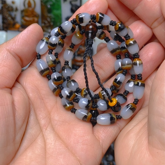 和田玉颈饰未镶嵌每****悟