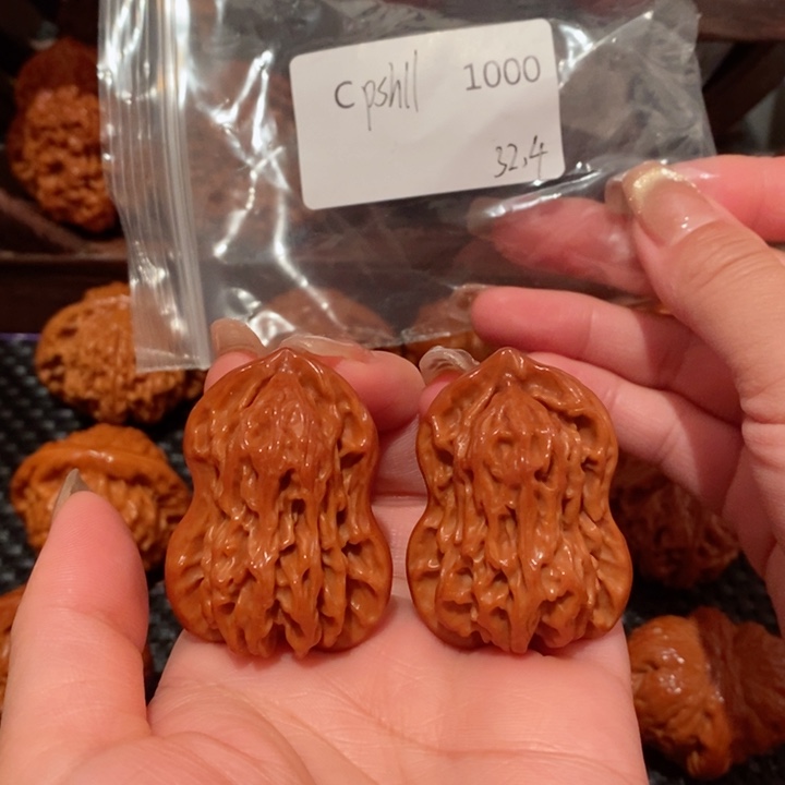 文玩核桃把件阿**?精品