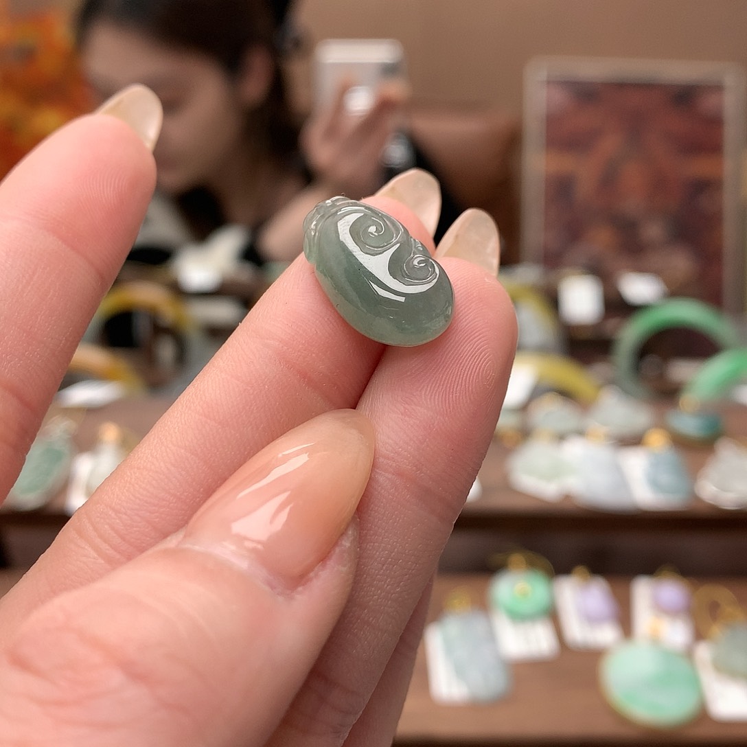 翡翠吊坠(不含链)未镶嵌