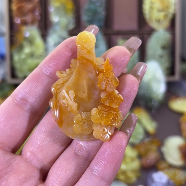 未镶嵌蛇纹石玉颈饰