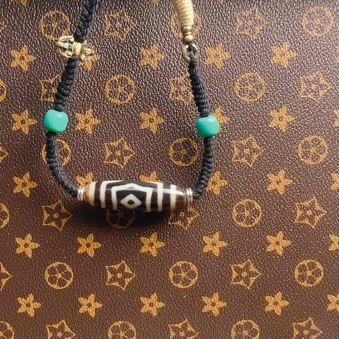 玛瑙/玉髓颈饰合金