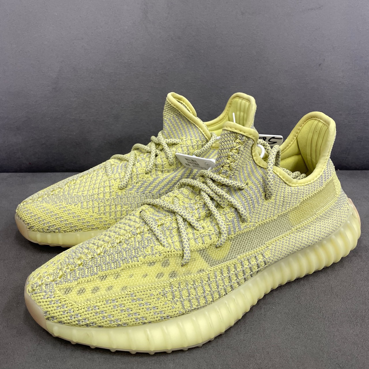 42.5码/yeezy350V2 天使/3x090/休闲鞋/无盒/FV3250