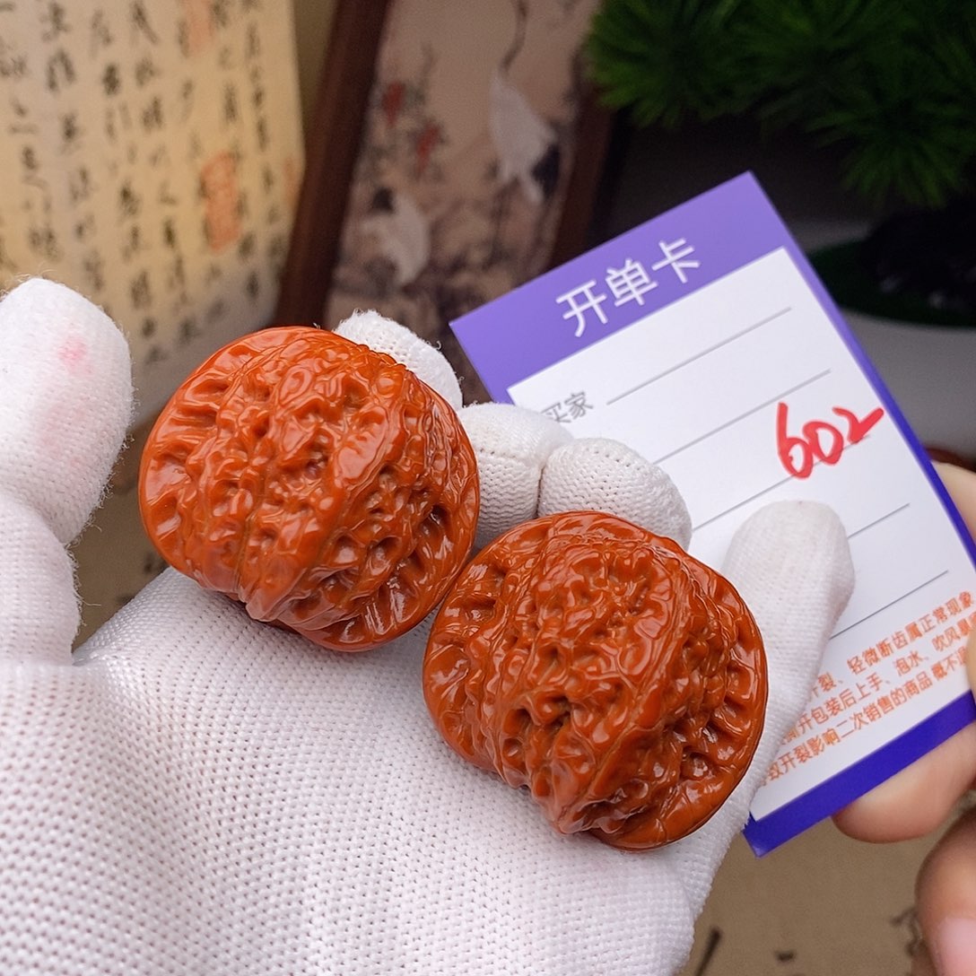 文玩核桃把件40血麒麟602