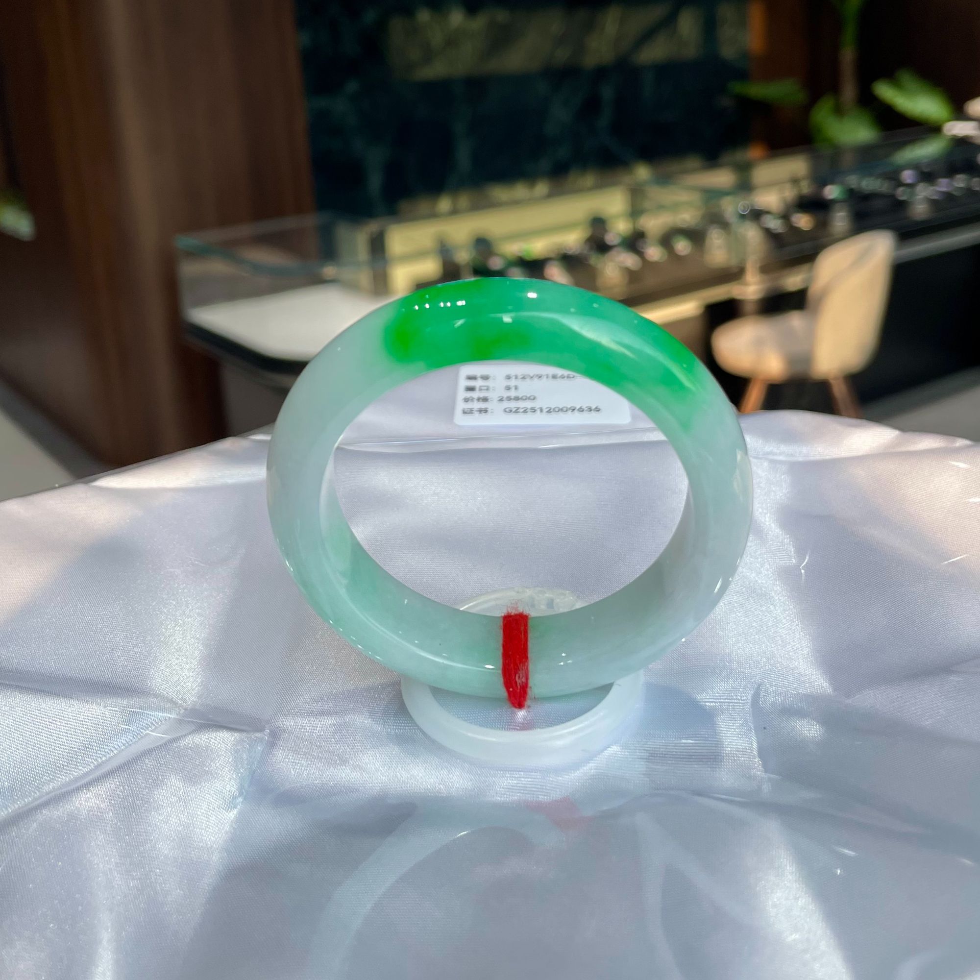 天然缅甸翡翠手镯 有种有色51-52圈口s187 需要包容