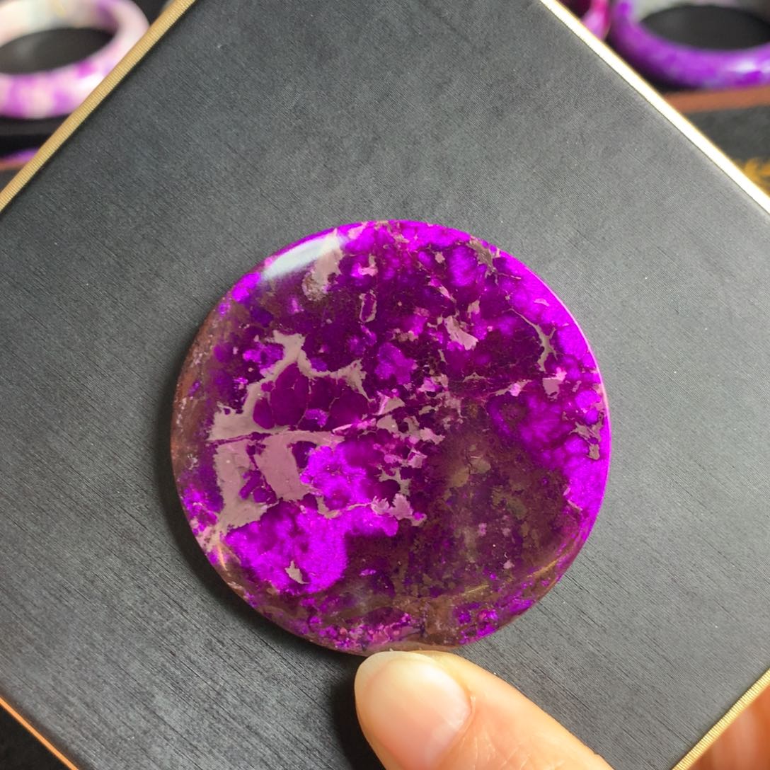 苏纪石（舒俱来）丝绒大圆牌未镶嵌