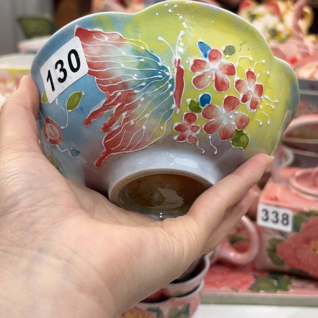 瓷片兔兔盖茨。兔兔好