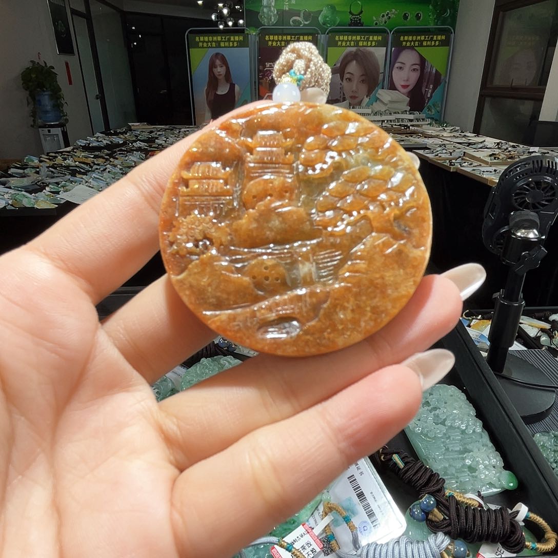 颈饰未镶嵌翡翠一