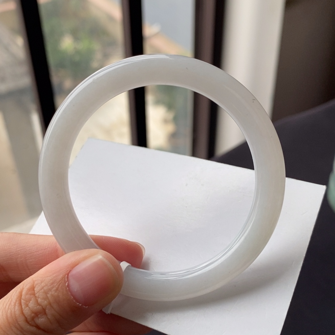 翡翠未镶嵌手镯52.9美人条白月光