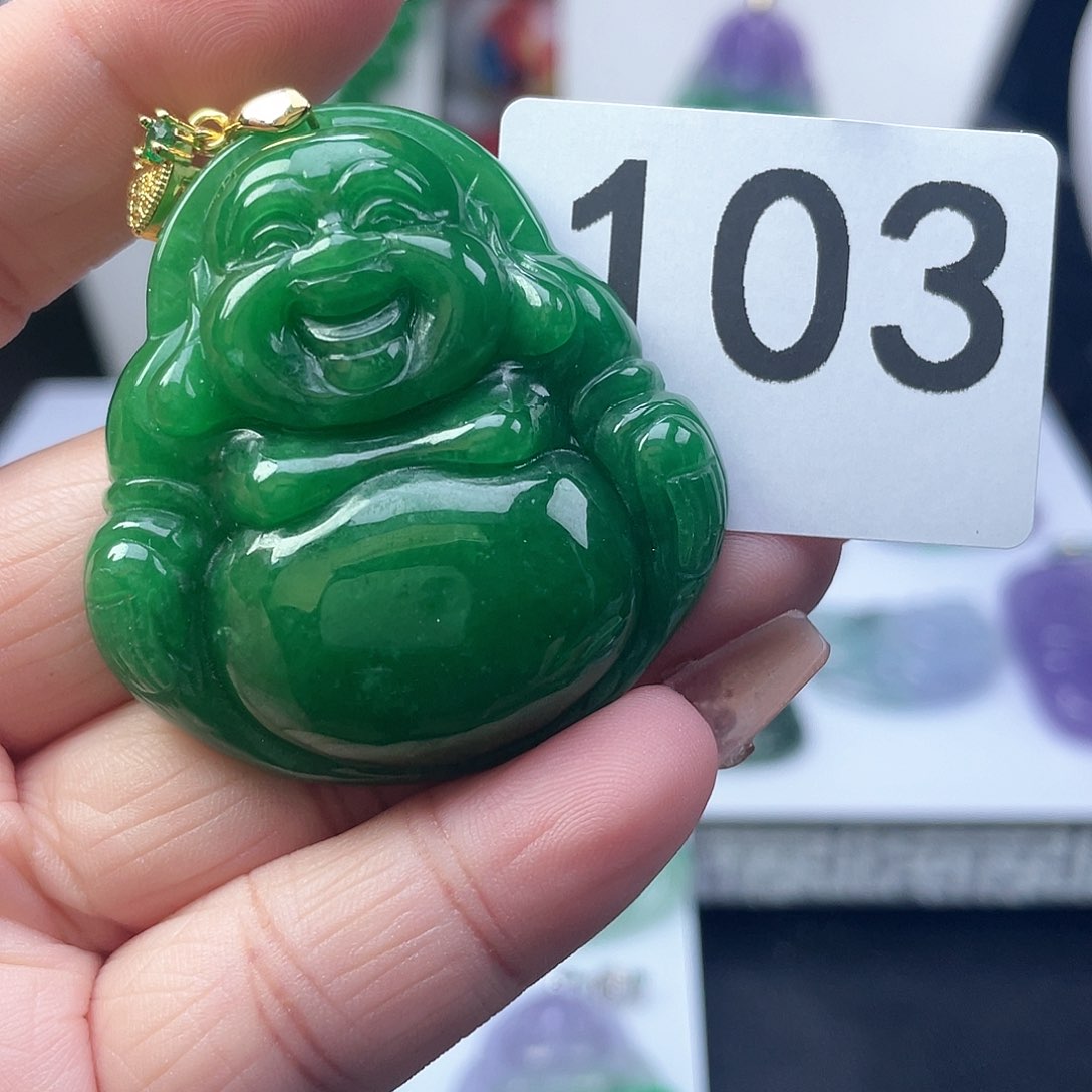 翡翠吊坠(赠链)未镶嵌