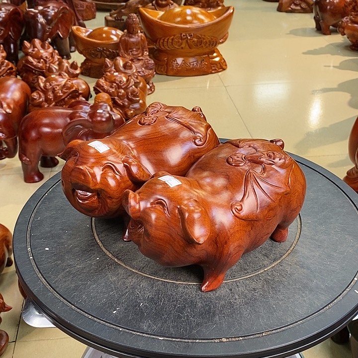 大果紫檀（缅甸花梨）缅甸花梨木猪一对