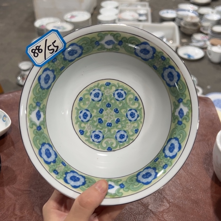 醴陵釉下18厘米微瑕青*