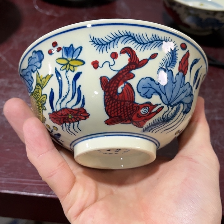 瓷片//////直径12.5厘米。黄西西。